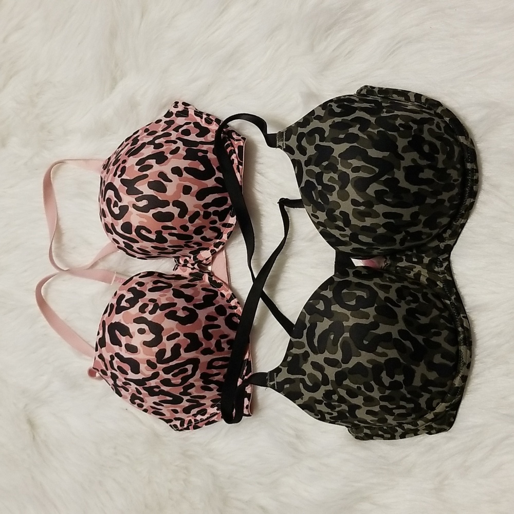 SOLD-Bundle of 2 VS Pink bras size 36DD